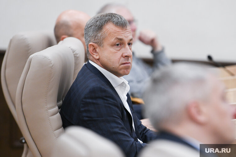    Сергей Павленко знаком с чеченской элитой еще со времен работы в спецслужбе