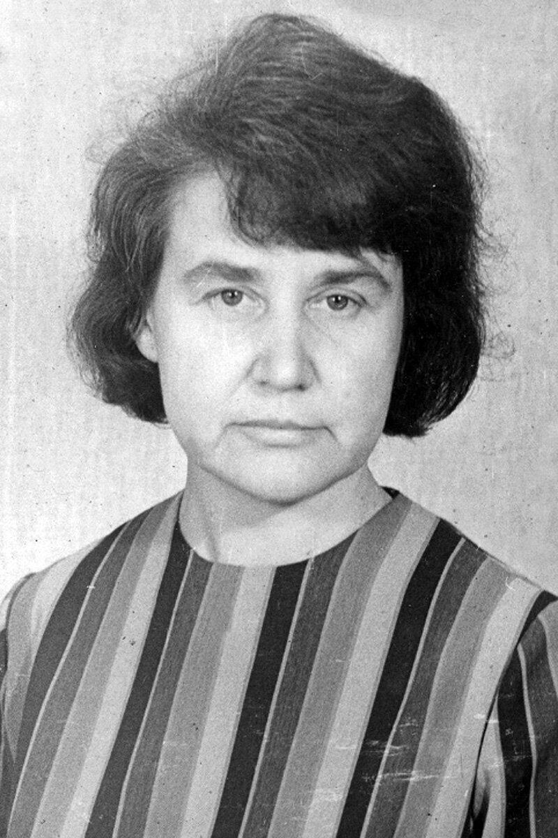 Моя мама - Павлова Эмма Анатольевна.