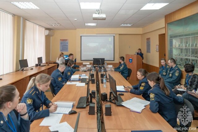    Представители 50 организаций приехали на международную конференцию по пожарной безопасности в Иваново