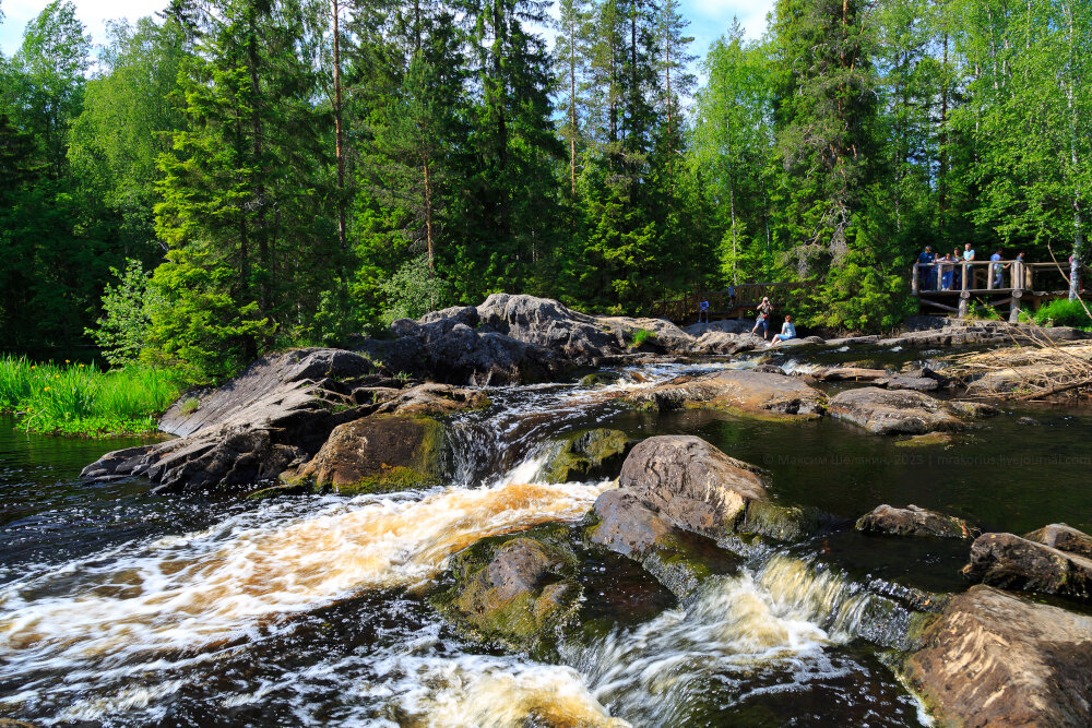 Водопады ахинкоски республика карелия. Ахинкоски водопады Карелия. Водопады Ахинкоски Рускеала. Водопад Тохмайоки Карелия. Водопады Ахинкоски Рускеала Карелия.