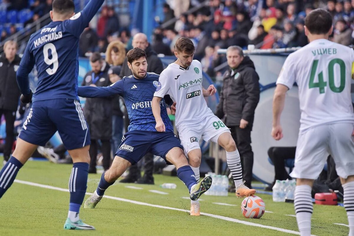    Футбольный клуб «Оренбург» не смог переиграть грозненский «Ахмат» Андрей Севостьянов