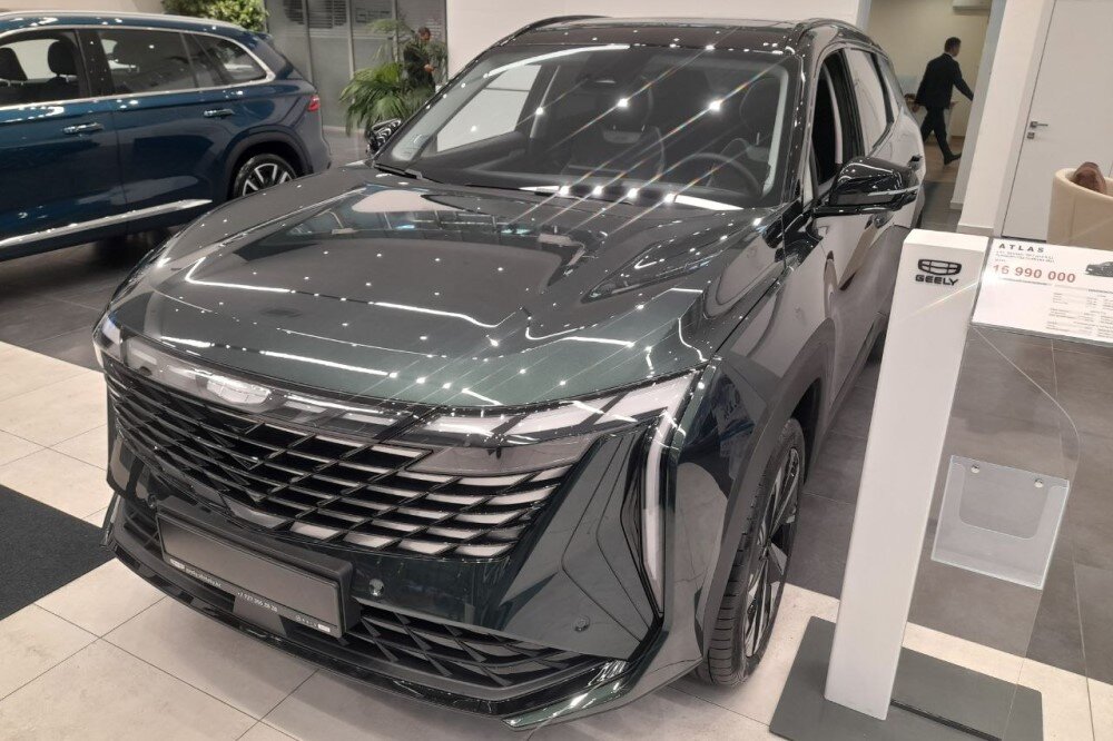 Geely Atlas у дилера в Алматы  📷
