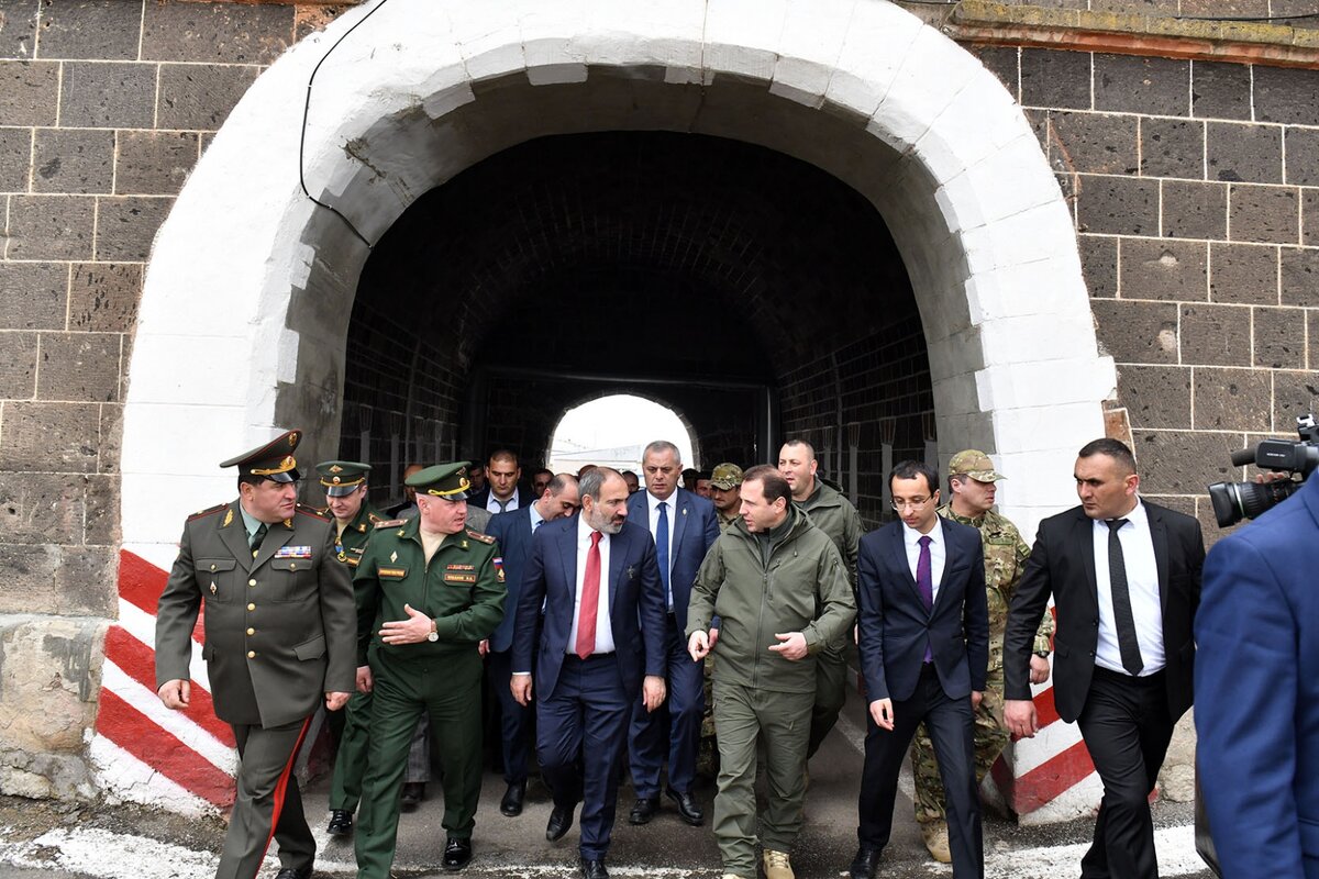 102 база в армении на полигоне фото