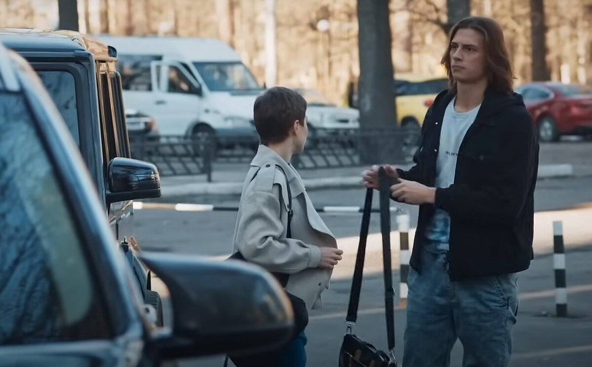 Скриншот из сериала "Я заберу твою семью".