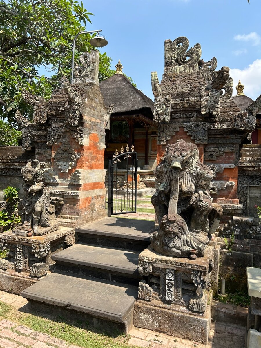 Один из самых древних храмов острова Бали Батуан