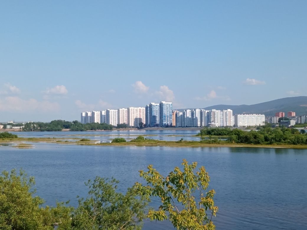 вид на правый берег Красноярска
