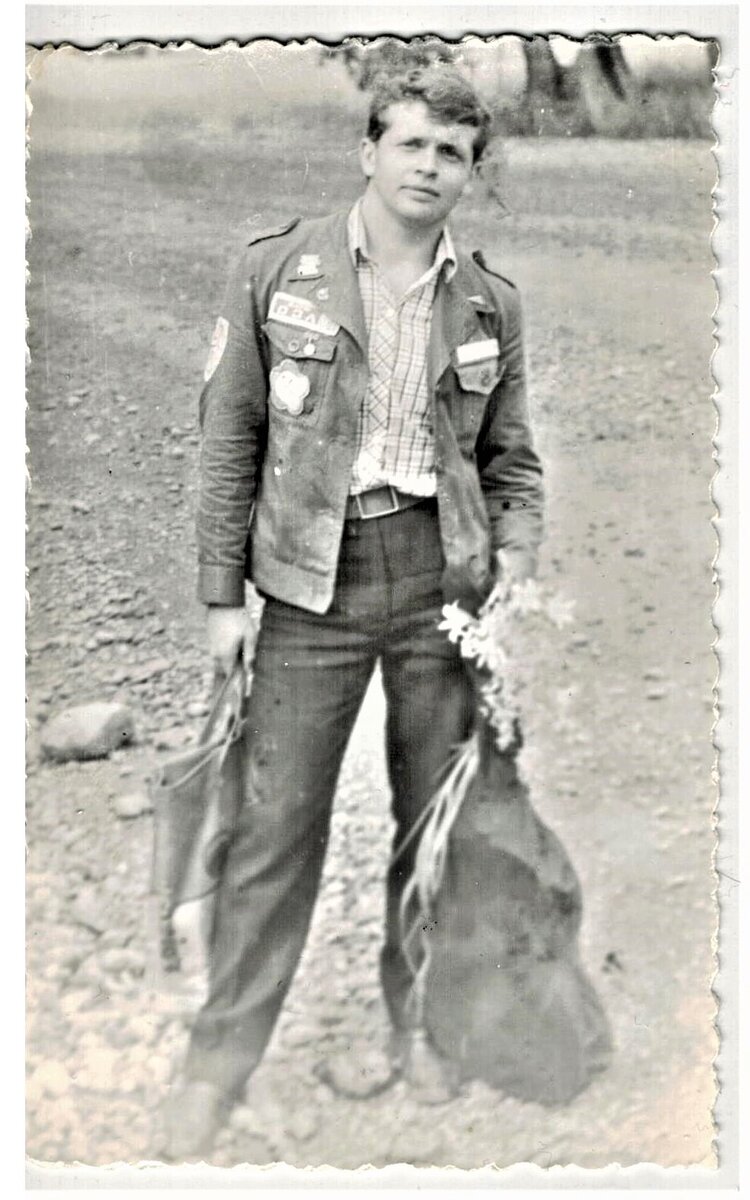 Фотография № 1. Студент II курса лечебного факультета Красноярского государственного медицинского института. Лето 1986 года. ... Таких ребят было сотни.