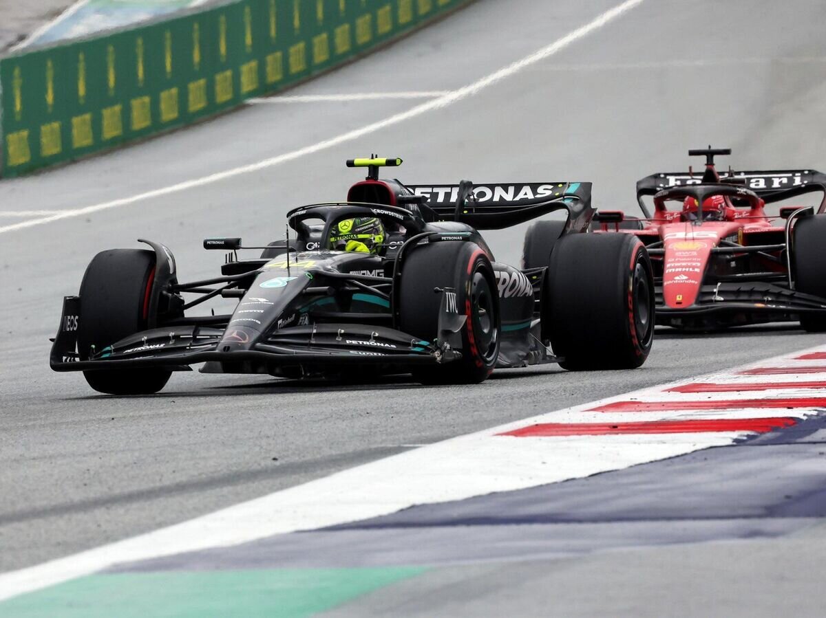    Британский гонщик "Мерседес" Льюис Хэмилтон© Фото : Пресс-служба "Мерседес"