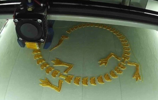 на втором запуске в хвосте дракона отвалился один элемент