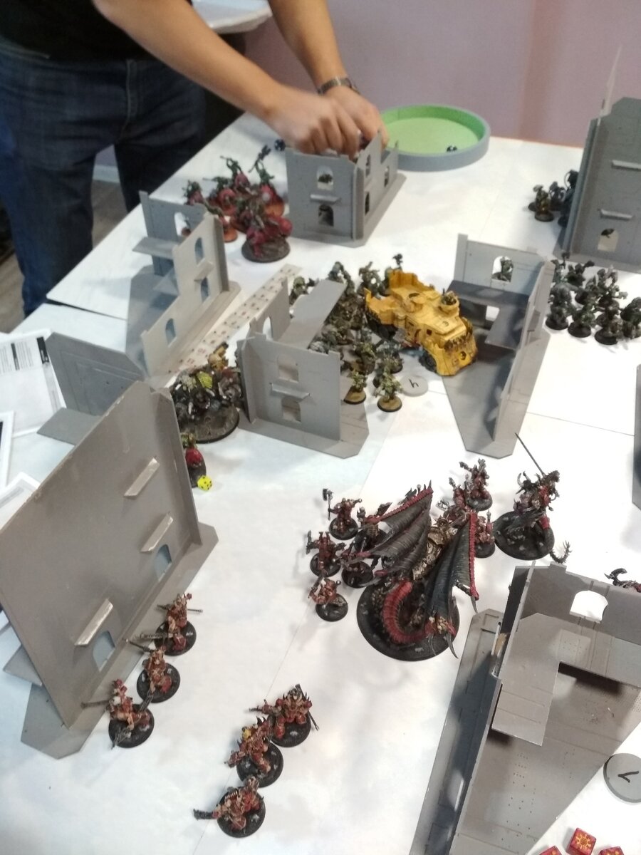 Ситуация на первый ход орков в процессе фазы движения