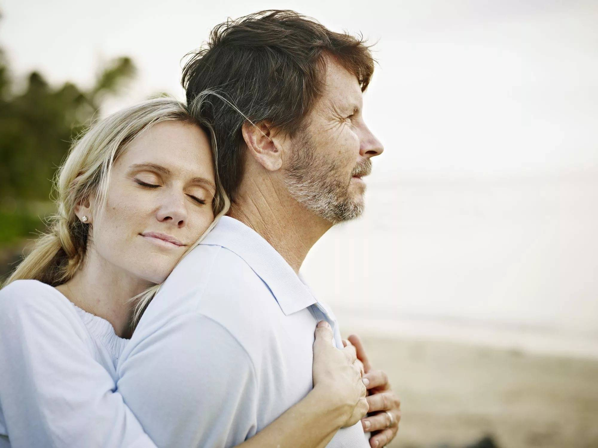 Мужчина и женщина любовь и доверие. Уважение и привязанность. Любовь отношения. Счастливые влюбленные. Уважение коллег.