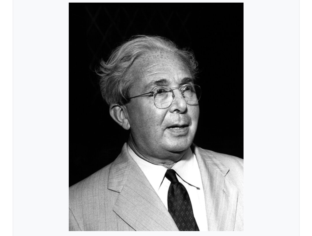 Лео Сцилард. Он задумал цепную ядерную реакцию в 1933 году, запатентовал идею в 1936 году, а в конце 1939 года написал письмо за подписью Альберта Эйнштейна, результатом которого стал Манхэттенский проект по созданию атомной бомбы. Согласно дьердю Марксу, он был одним из венгерских ученых, известных как марсиане.