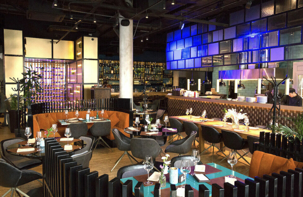 Фото с сайта ресторана в более ярких красках