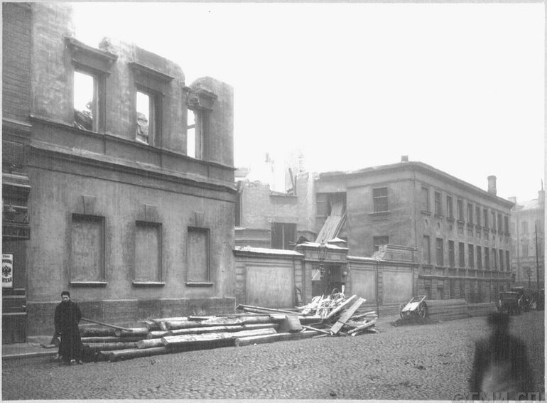 Разборка дома  купцов Лапиных