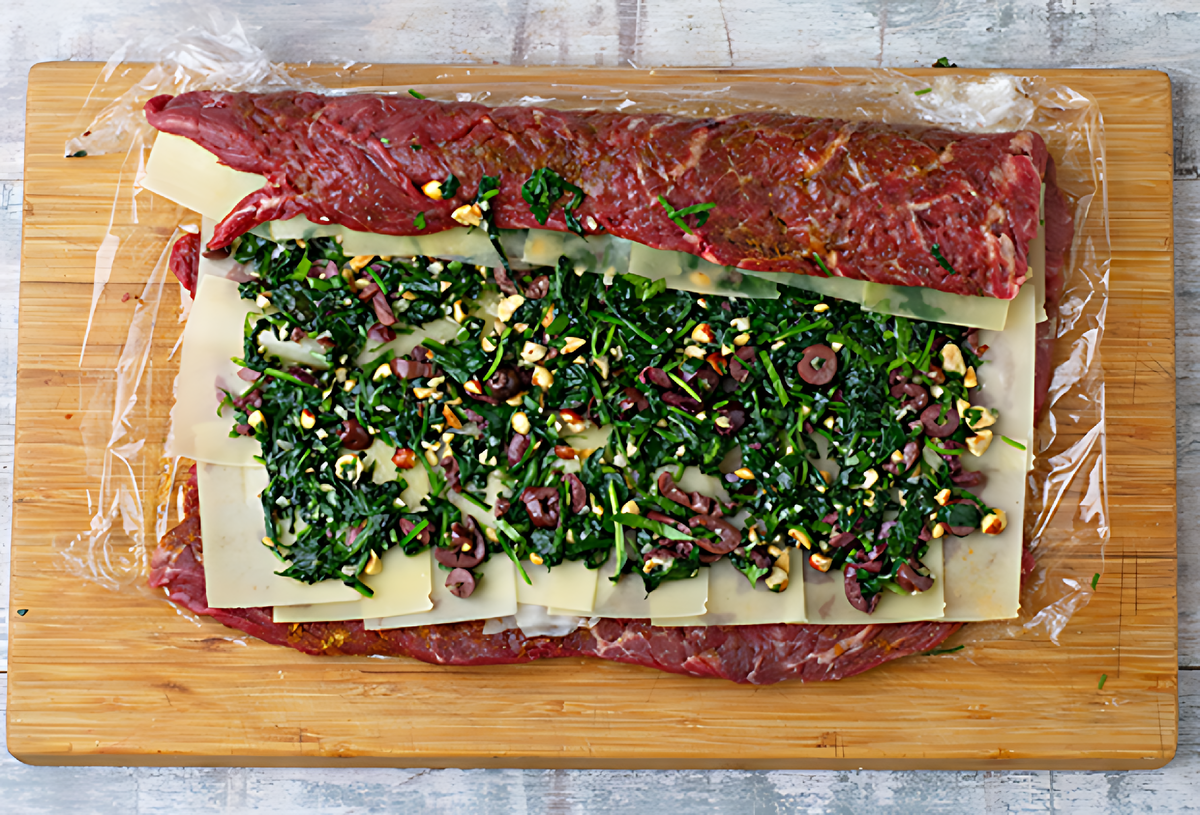 Рулет из Говядины с Шпинатом и Сыром