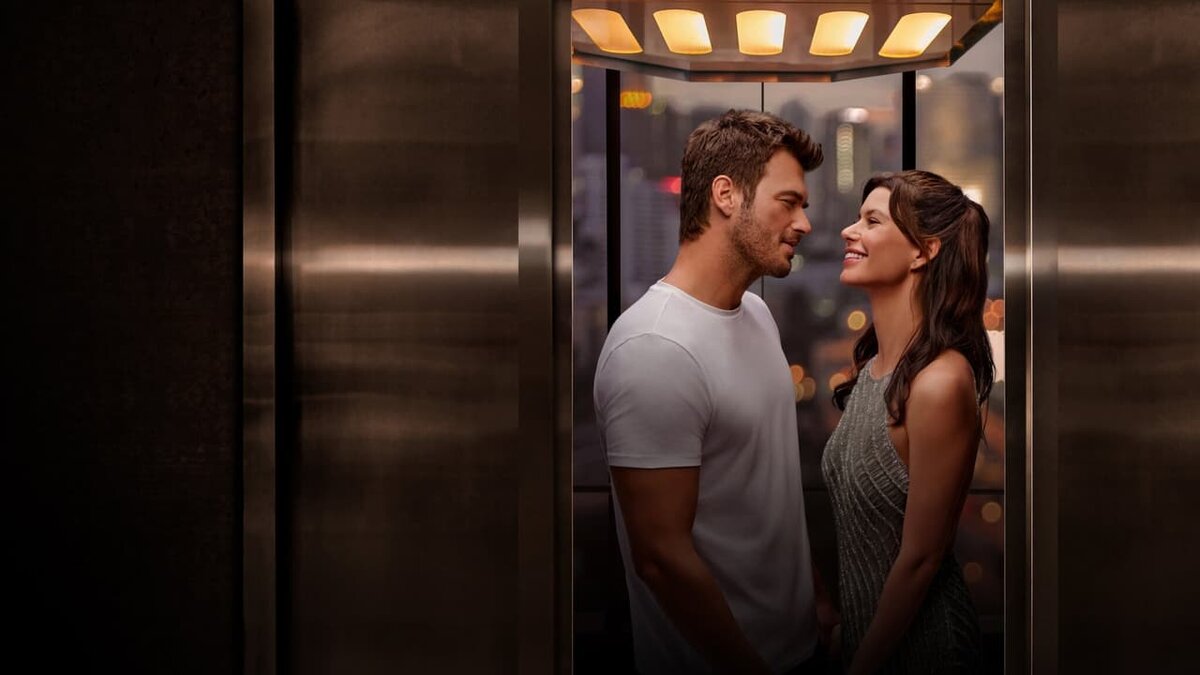 Кадр со съёмок фильма "Посадка на рейс в Стамбул заканчивается". Картинка из Интернета.