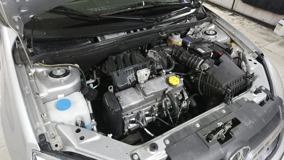 ваз 2114 двигатель 11183. ваз 21099 инжектор под капотом. двигатель ваз-11183 2114. 6 8кл. 6 8 клапанов.