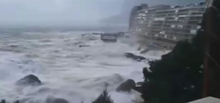    Ураган пронесся по югу России Кристина Просвиркина