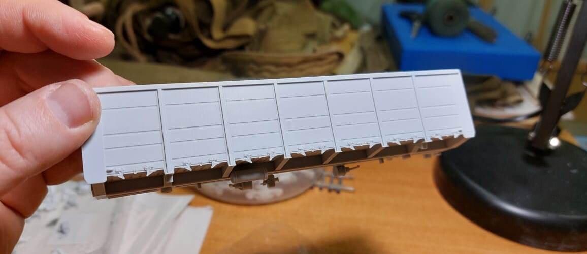 Процесс производства моделей полувагона 12-9853 от Parovoziki.ru. Фото из группы ВК производителя