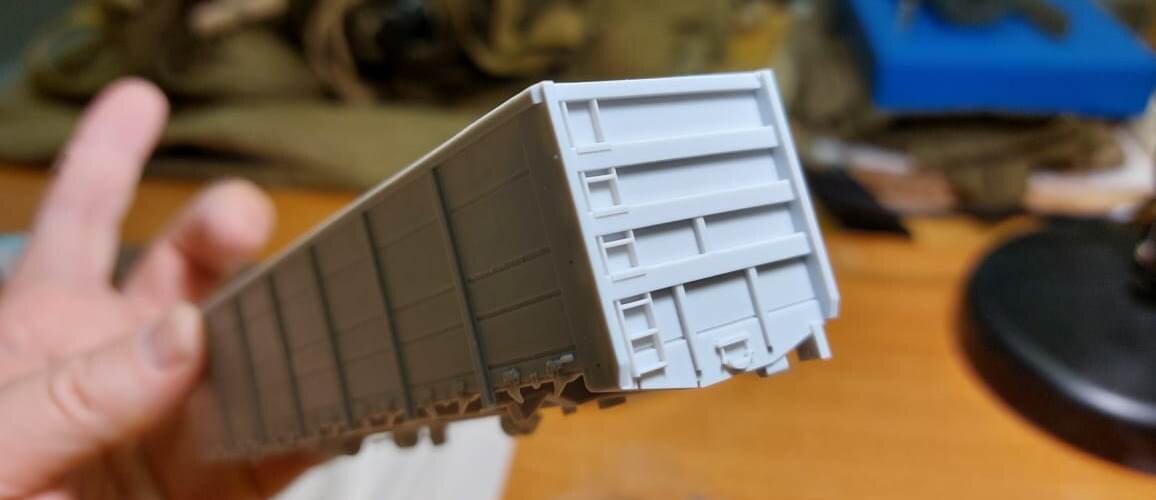 Процесс производства моделей полувагона 12-9853 от Parovoziki.ru. Фото из группы ВК производителя