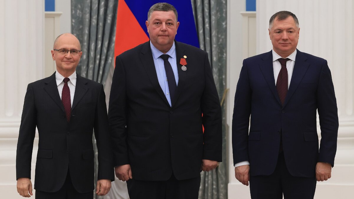    Югорчане получили госнаграды за помощь Донбассу