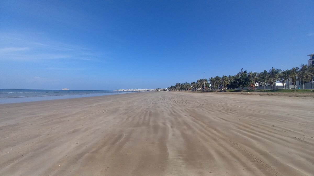 Пляж во время отлива