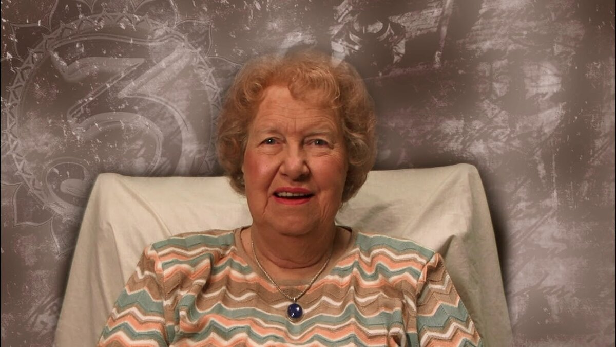 10 ЯВНЫХ ПРИЗНАКОВ ТОГО, ЧТО ВЫ ЯВЛЯЕТЕСЬ РАБОТНИКОМ СВЕТА - ДОЛОРЕС КЭННОН