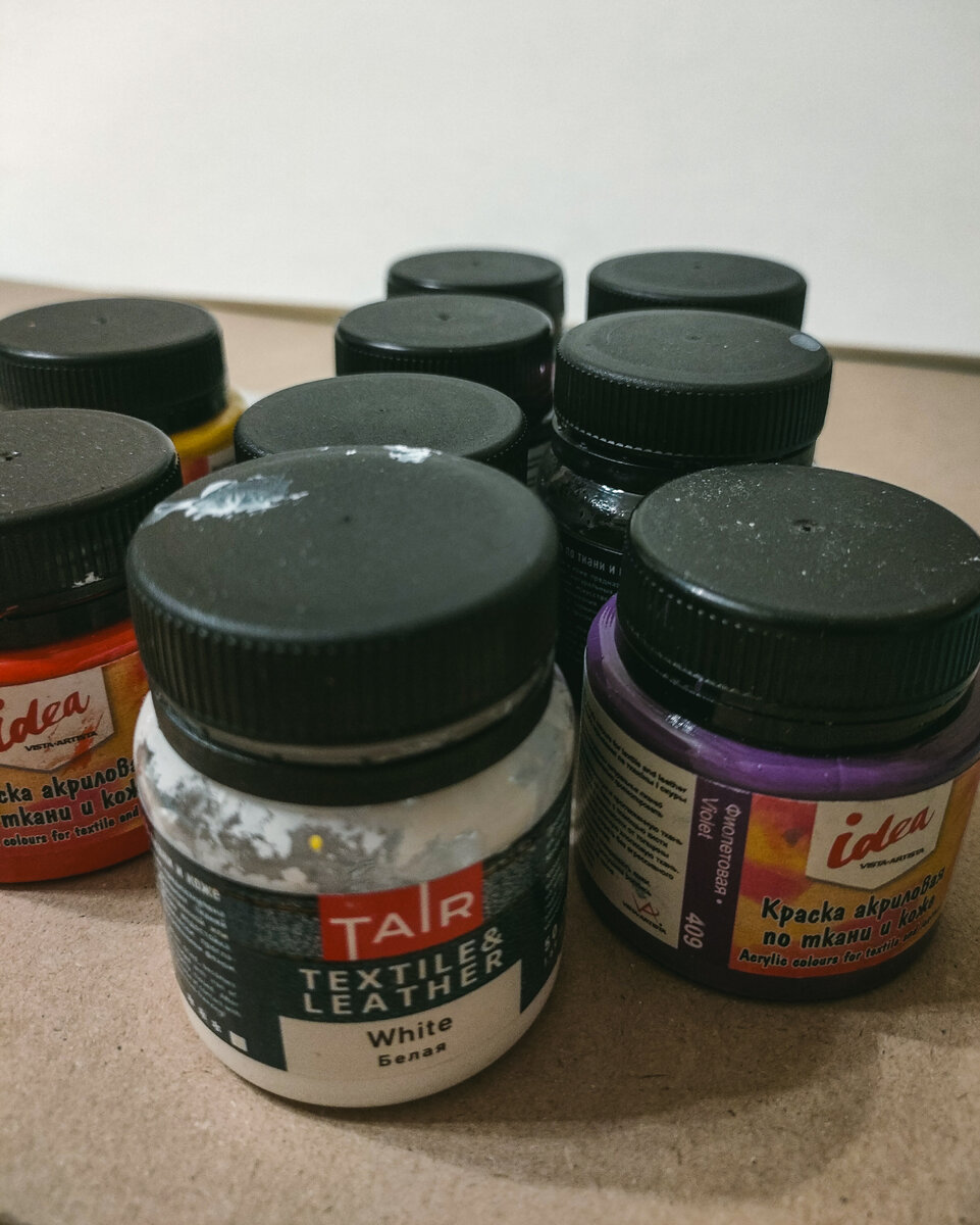 Это не все, до чего руки достали выгрести для фотки :)