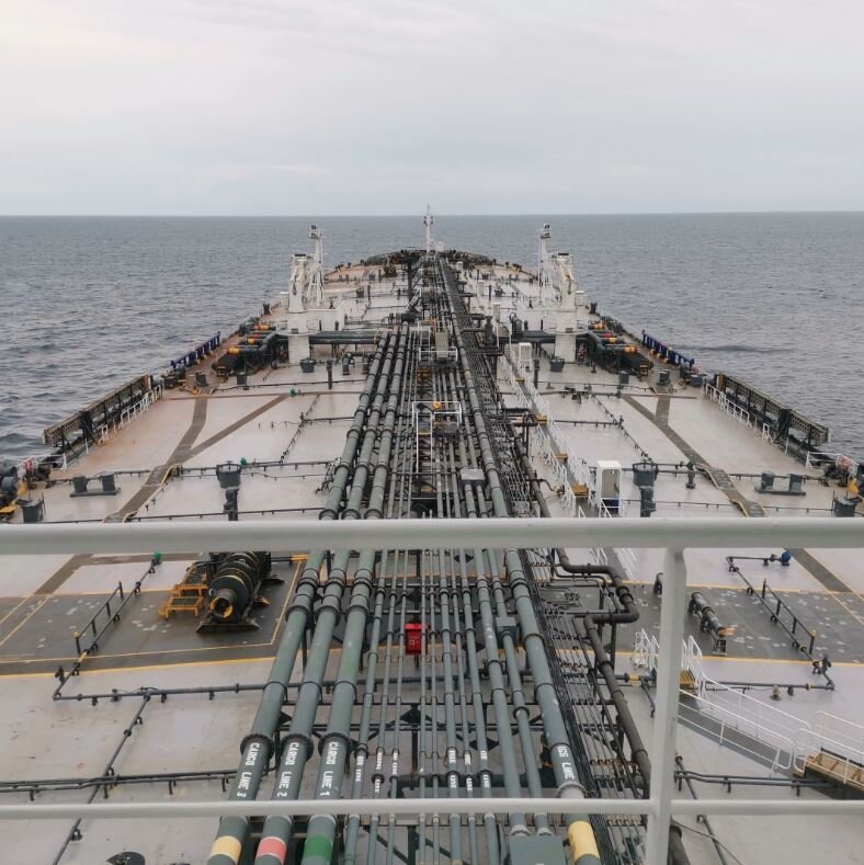 Вид с борта танкера «Литейный проспект», Северное море