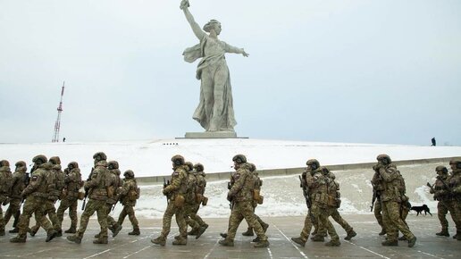 «СИНЬОР ПОМИДОР» ИЗ ВОЛГОГРАДА Необычная история, произошедшая с нами в этом городе на Волге. ( то 26.11.1987 )