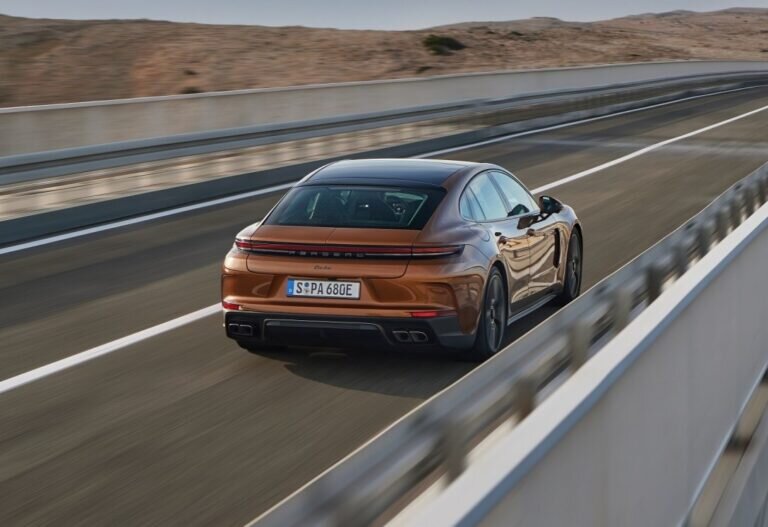    Porsche Panamera Turbo E-Hybrid / © Porsche