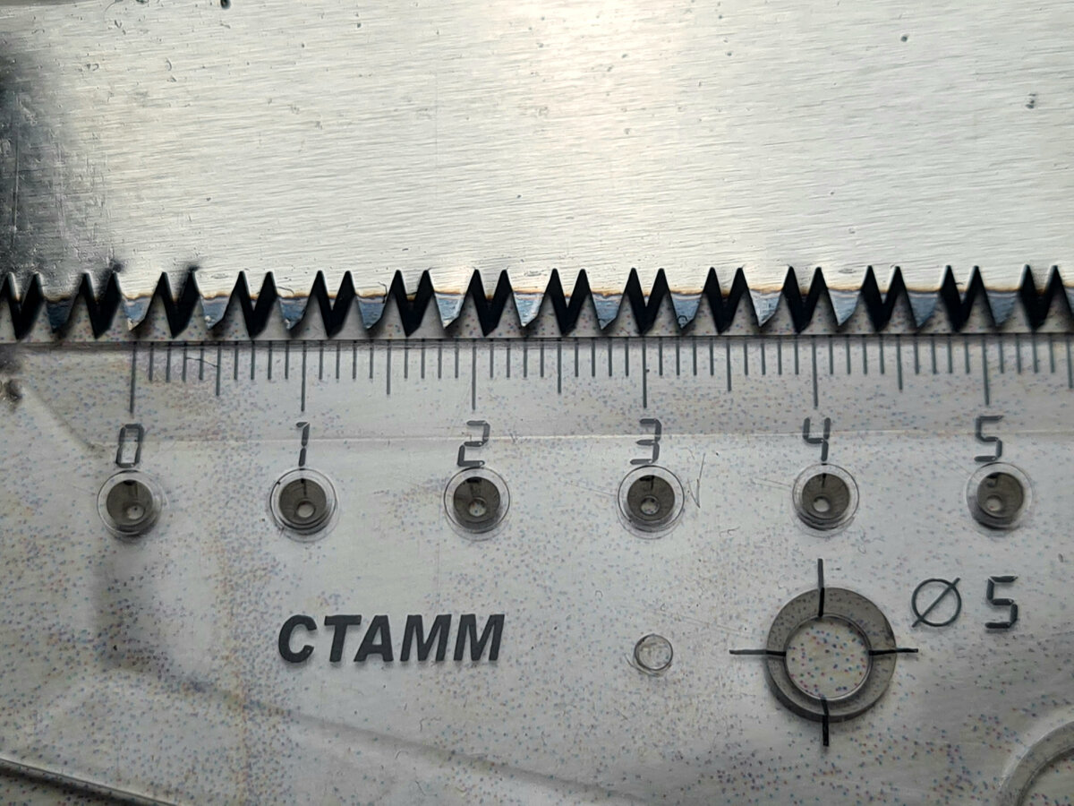 Ножовка по дереву давно стала обязательным инструментом в домашнем хозяйстве. А если есть свой сад и огород или столярная мастерская, то без ножовки не обойтись.-5-2