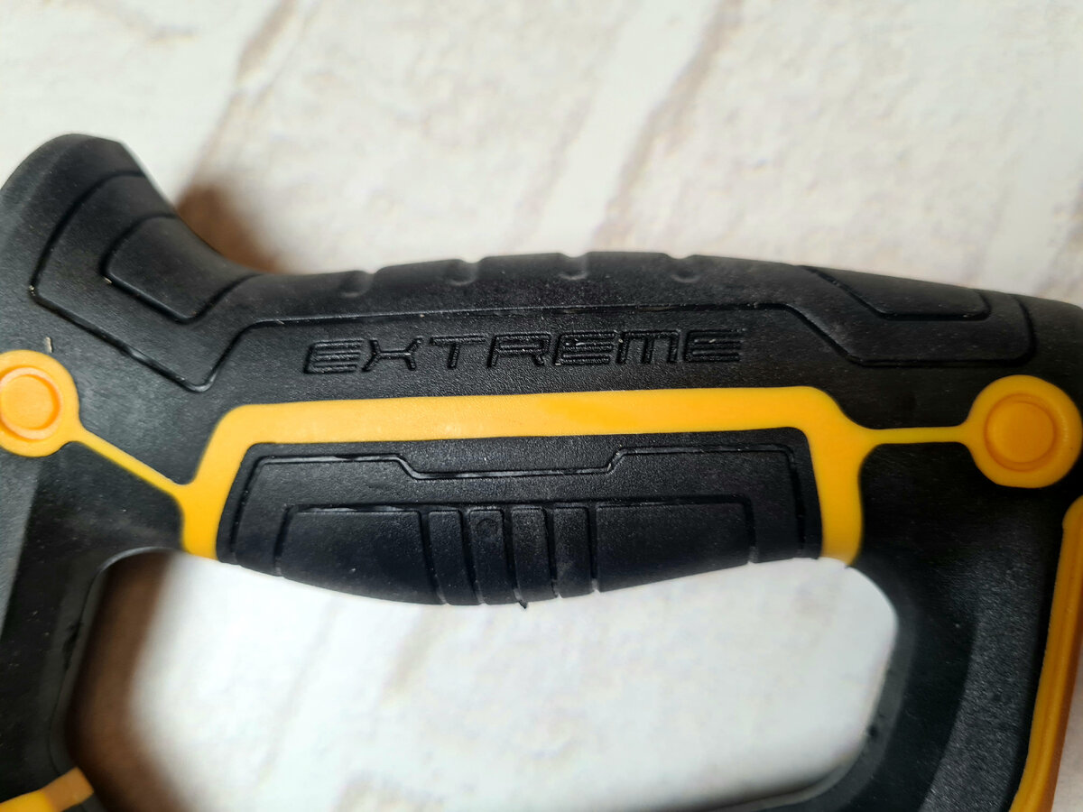 Ножовка по дереву давно стала обязательным инструментом в домашнем хозяйстве. А если есть свой сад и огород или столярная мастерская, то без ножовки не обойтись.-11-2