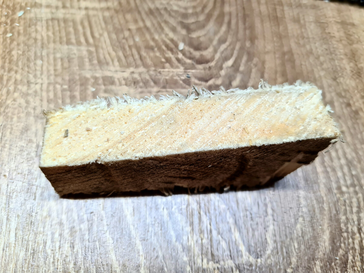 Ножовка по дереву давно стала обязательным инструментом в домашнем хозяйстве. А если есть свой сад и огород или столярная мастерская, то без ножовки не обойтись.-16