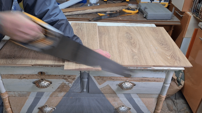 Ножовка по дереву давно стала обязательным инструментом в домашнем хозяйстве. А если есть свой сад и огород или столярная мастерская, то без ножовки не обойтись.-20