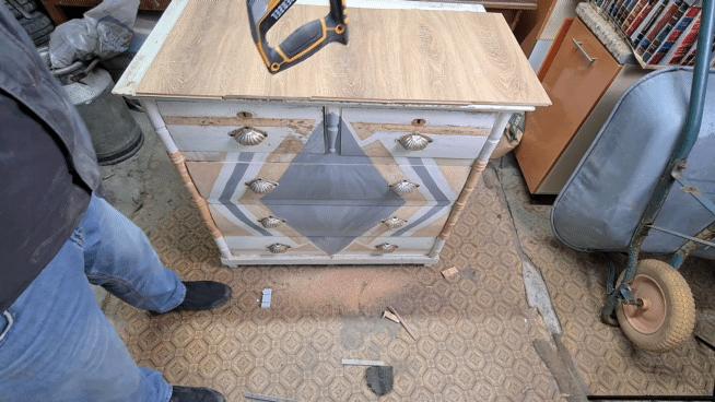 Ножовка по дереву давно стала обязательным инструментом в домашнем хозяйстве. А если есть свой сад и огород или столярная мастерская, то без ножовки не обойтись.-27-2