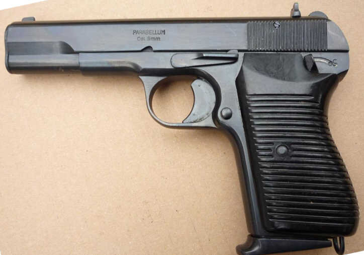 Пистолет PARABELLUM Cal. 9 мм.