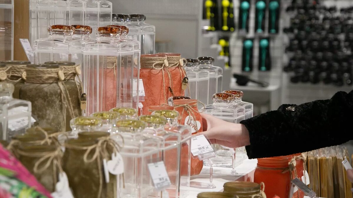     Предновогодняя суета спровоцирует изменение цен на некоторые товары в магазинах, об этом сообщают СМИ.