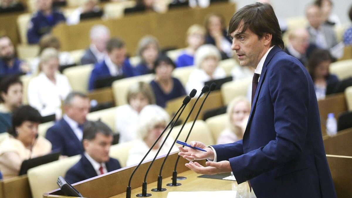 Министр просвещения РФ Сергей Кравцов. Фото: golfstriminform.ru