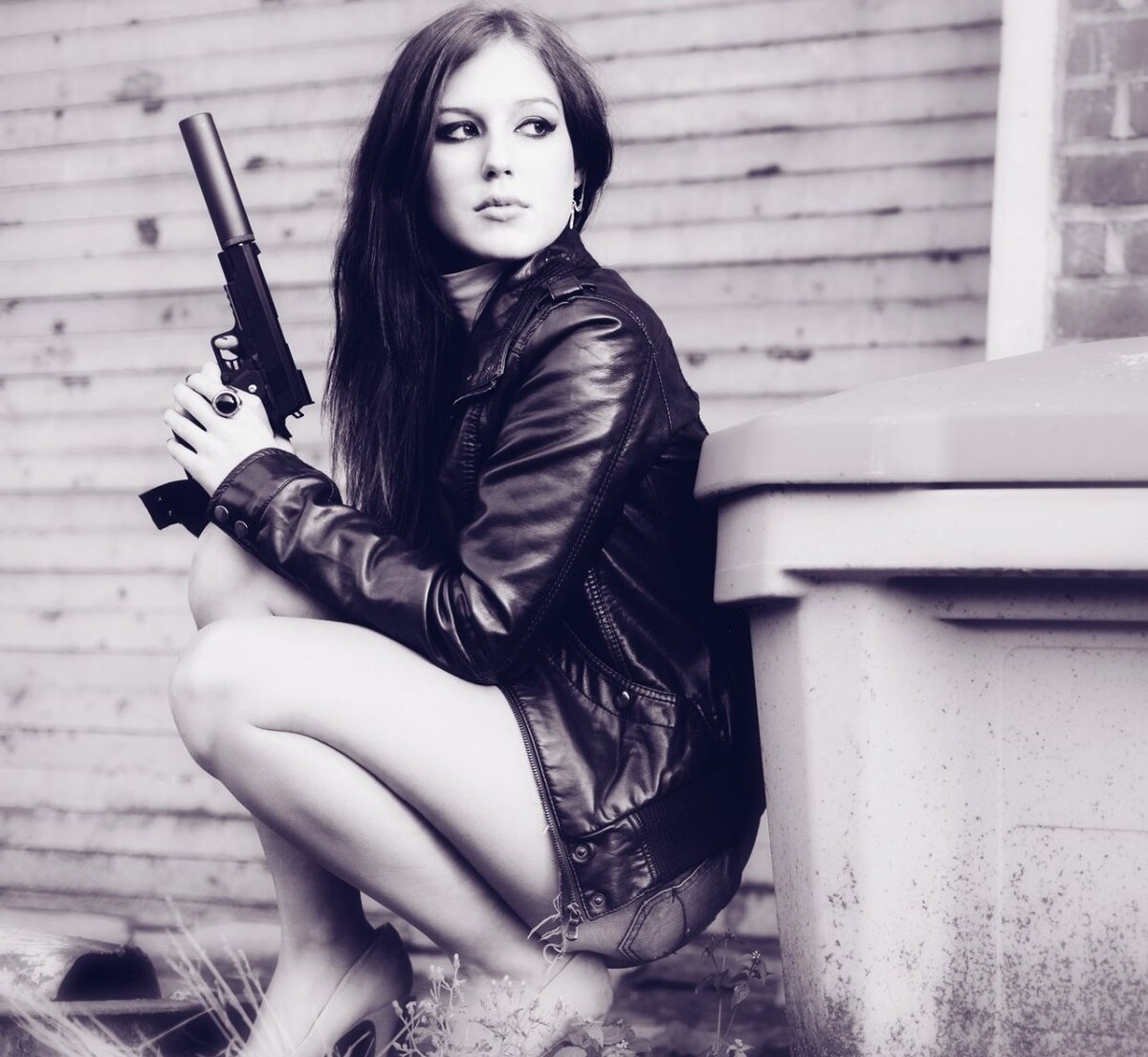 Девушка с пистолетом. Черри пай крипипаста косплей. Фото девушек убийц. Черри пай в реальной жизни. Фото девушек убийц.