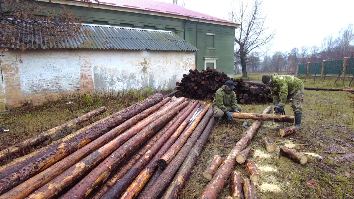    Югорчане из взвода снабжения доставляют на передовую всё необходимое