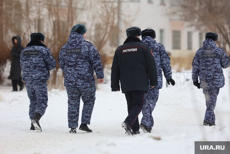    Курганцы за выходные у баров совершили девять правонарушений