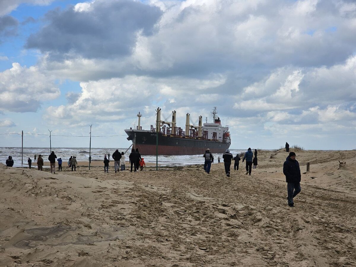 В Анапа из-за «шторма века»Сухогруз сел на мель#Корабль#Анапа | Анапа  глазами Туриста | Дзен