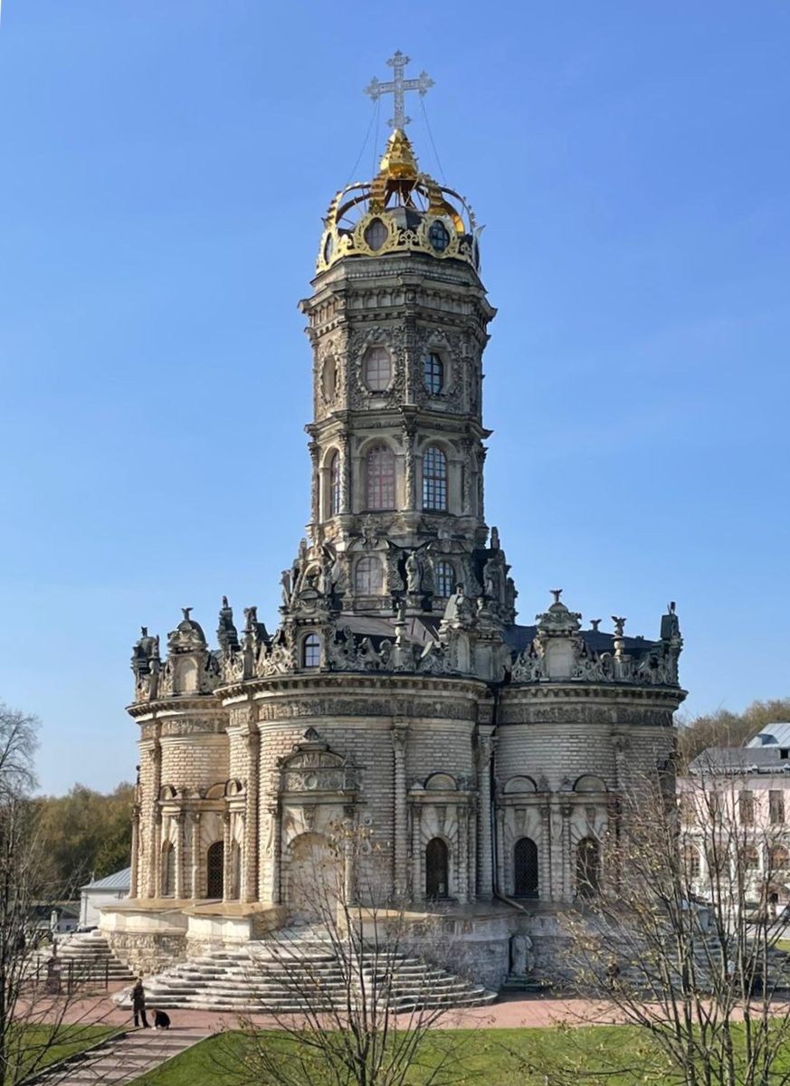 Знаменская церковь в усадьбе Дубровицы © "Покажу Москву"