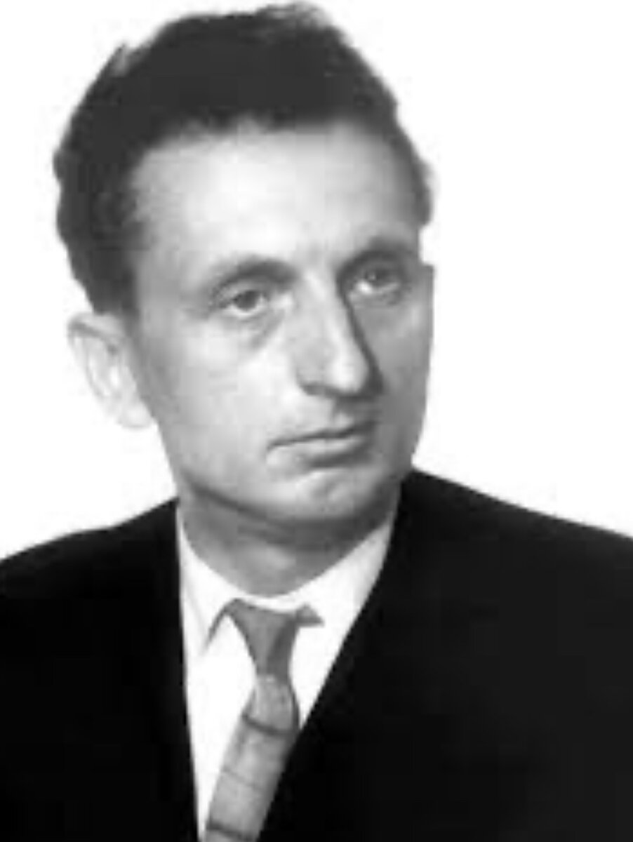 Алекса́ндр Миха́йлович Про́хоров — советский и российский физик, один из основоположников важнейшего направления современной физики — квантовой электроники, лауреат Нобелевской премии по физике за 1964 год, один из изобретателей лазерных технологий. Академик АН СССР. (11 июля 1916 - 8 января 2002)