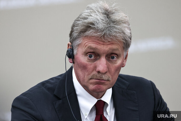    Россия тщательно отслеживает планы США по размещению ракет в АТР, заявил Песков