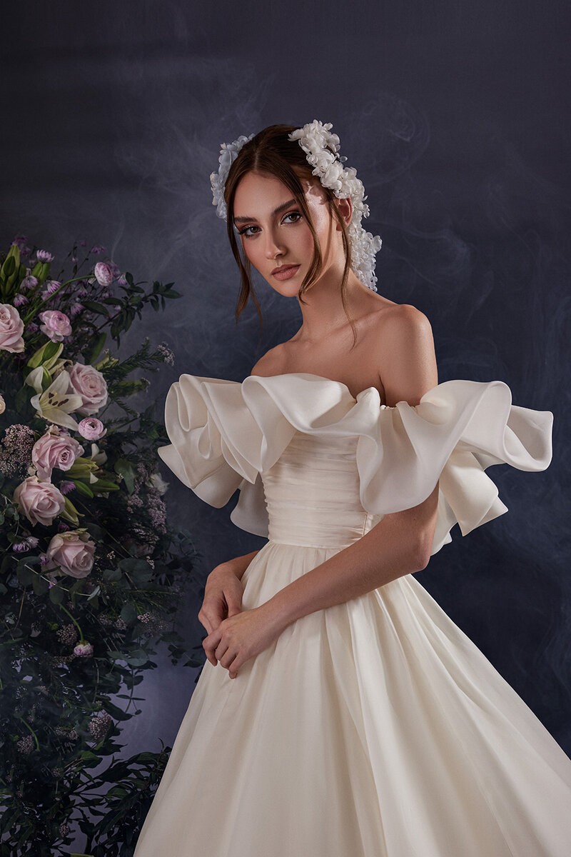 Всю коллекцию можно посмотреть на сайте www.zuhairmurad.com