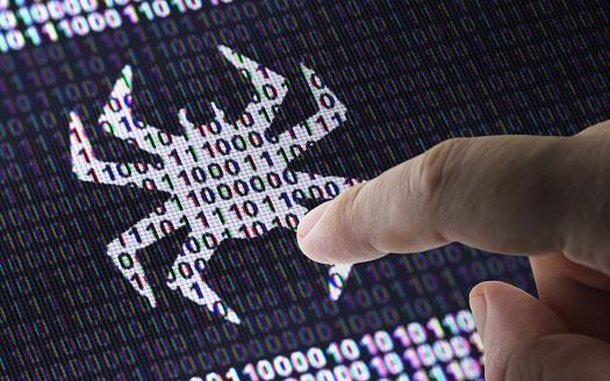 Роберт Моррис в 1988 году создал червя Moris - первый вирус в истории Интернета.