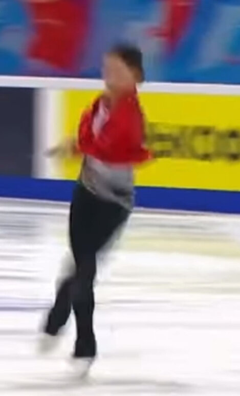 Приземление с тройного акселя.