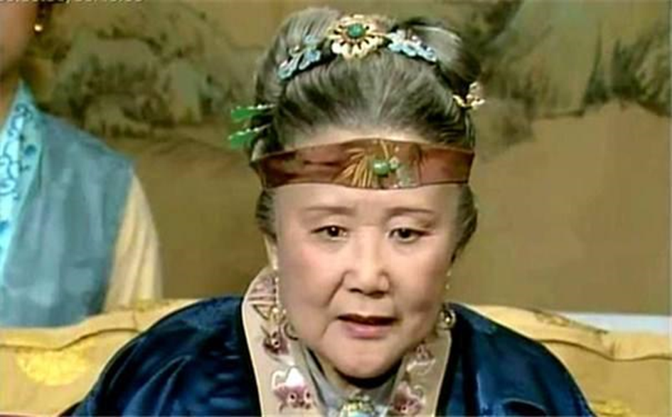  Бабушка Цзя. Кадр из телесериала «Сон в красном тереме». Источник изображения: kknews.cc